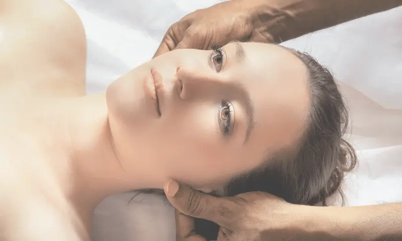 Massage émotionnel proposé par Stecy, doula de fin de vie – soutien corporel aux endeuillés et proches aidants dans les Yvelines (78)